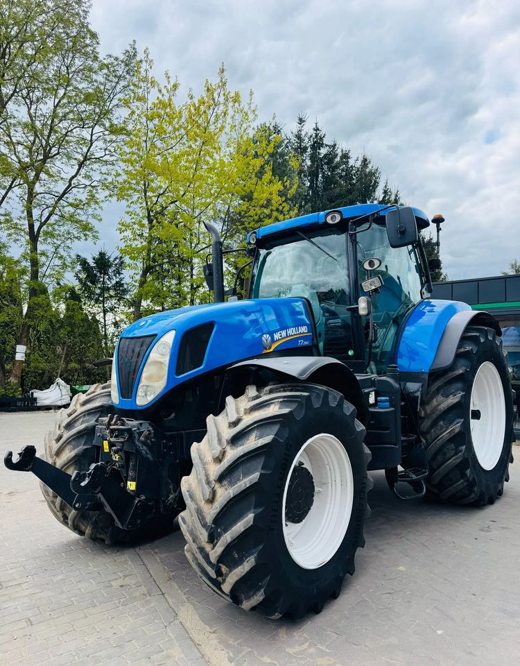 New Holland T7.260 Powercommand - Farm tractor: picture 1 New Holland T7.260 Powercommand - Farm tractor: picture 1