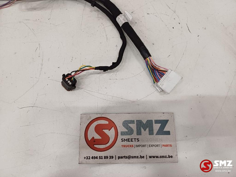 Caterpillar Wiring harness left hand console Caterpillar - Cables/ Wire harness for Truck: picture 2 Caterpillar Wiring harness left hand console Caterpillar - Cables/ Wire harness for Truck: picture 2