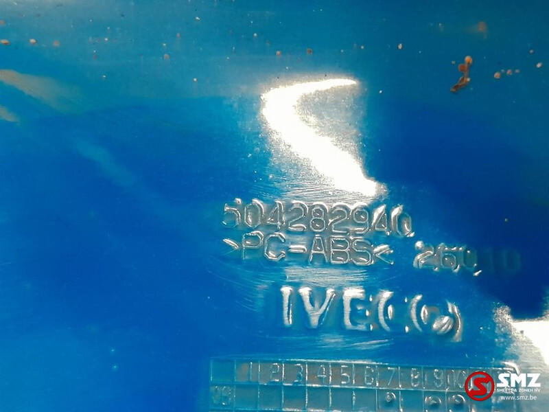 Iveco Occ cabinespoiler links Iveco - Aerodynamics/ Spoiler for Truck: picture 5 Iveco Occ cabinespoiler links Iveco - Aerodynamics/ Spoiler for Truck: picture 5