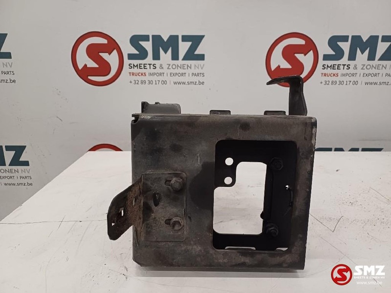 Mercedes-Benz Occ opstapsteun links Mercedes - Cab and interior for Truck: picture 3 Mercedes-Benz Occ opstapsteun links Mercedes - Cab and interior for Truck: picture 3