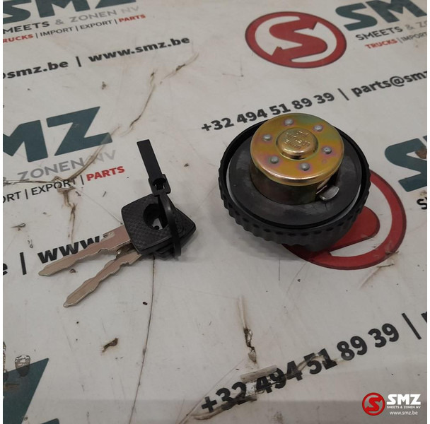 Mercedes-Benz Tankdop met sleutel Mercedes - Fuel processing/ Fuel delivery for Truck: picture 2 Mercedes-Benz Tankdop met sleutel Mercedes - Fuel processing/ Fuel delivery for Truck: picture 2