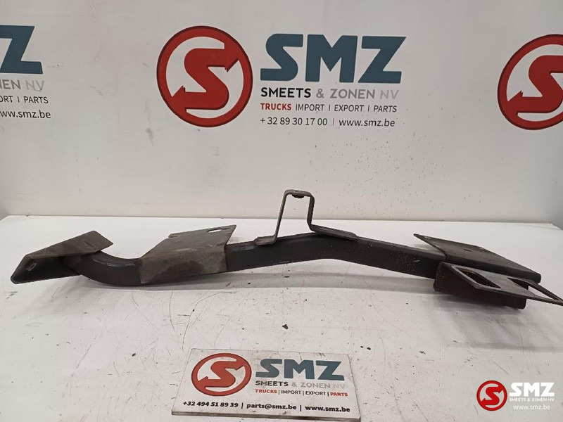Renault Occ bumperbevestiging links Renault - Bumper for Truck: picture 3 Renault Occ bumperbevestiging links Renault - Bumper for Truck: picture 3