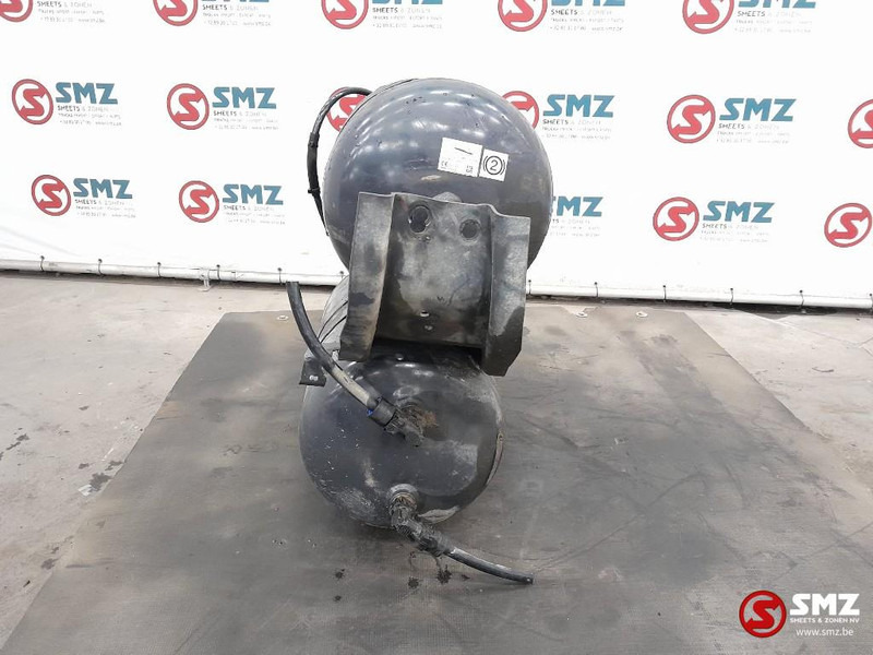 Scania Occ set van 2 luchtketels 29,2L 14,5Bar Scania - Spare parts for Truck: picture 2 Scania Occ set van 2 luchtketels 29,2L 14,5Bar Scania - Spare parts for Truck: picture 2