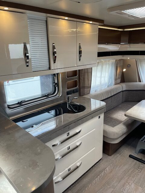 Caravan Hobby 720 KWFU Prestige 2020: picture 14