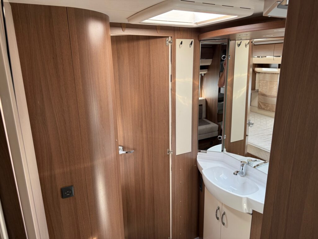 Caravan Hobby 720 KWFU Prestige 2020: picture 12