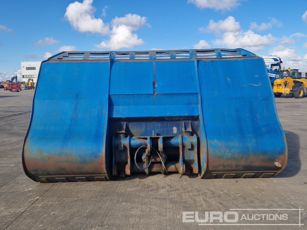 150" Hi Tip Bucket to suit CAT 966 Wheeled Loader - Bucket: picture 4 150" Hi Tip Bucket to suit CAT 966 Wheeled Loader - Bucket: picture 4