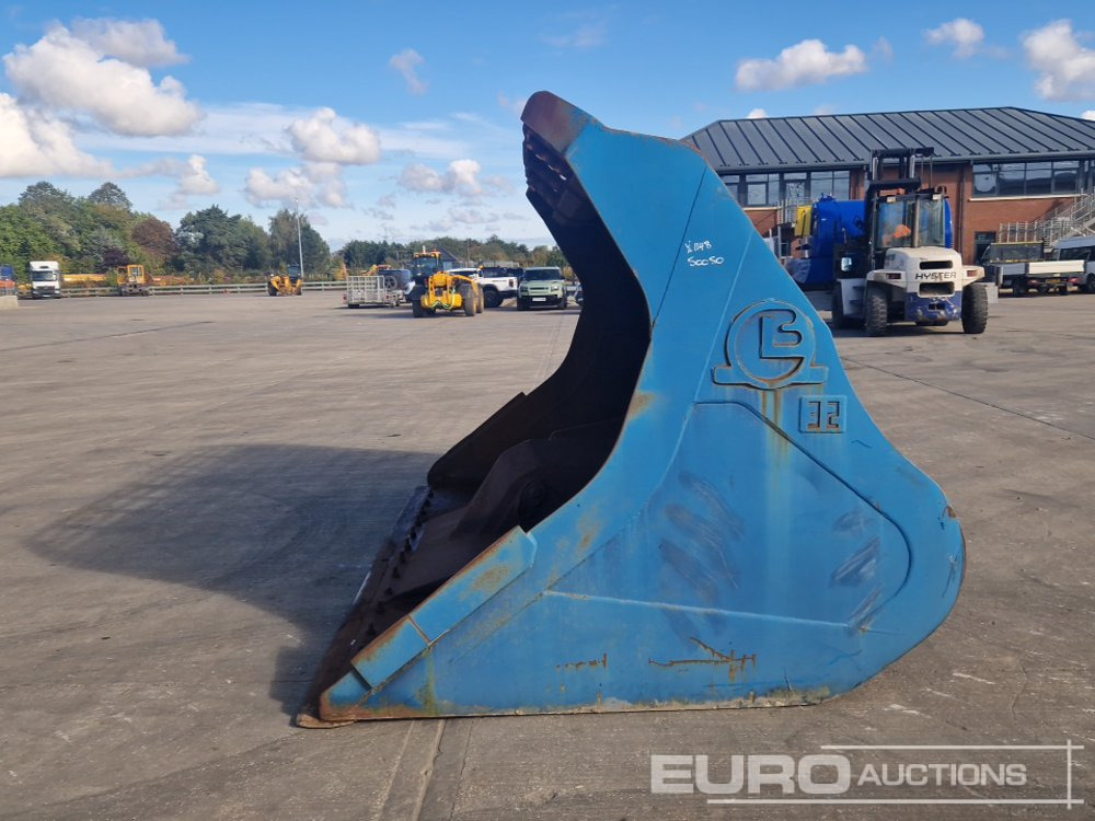 150" Hi Tip Bucket to suit CAT 966 Wheeled Loader - Bucket: picture 2 150" Hi Tip Bucket to suit CAT 966 Wheeled Loader - Bucket: picture 2