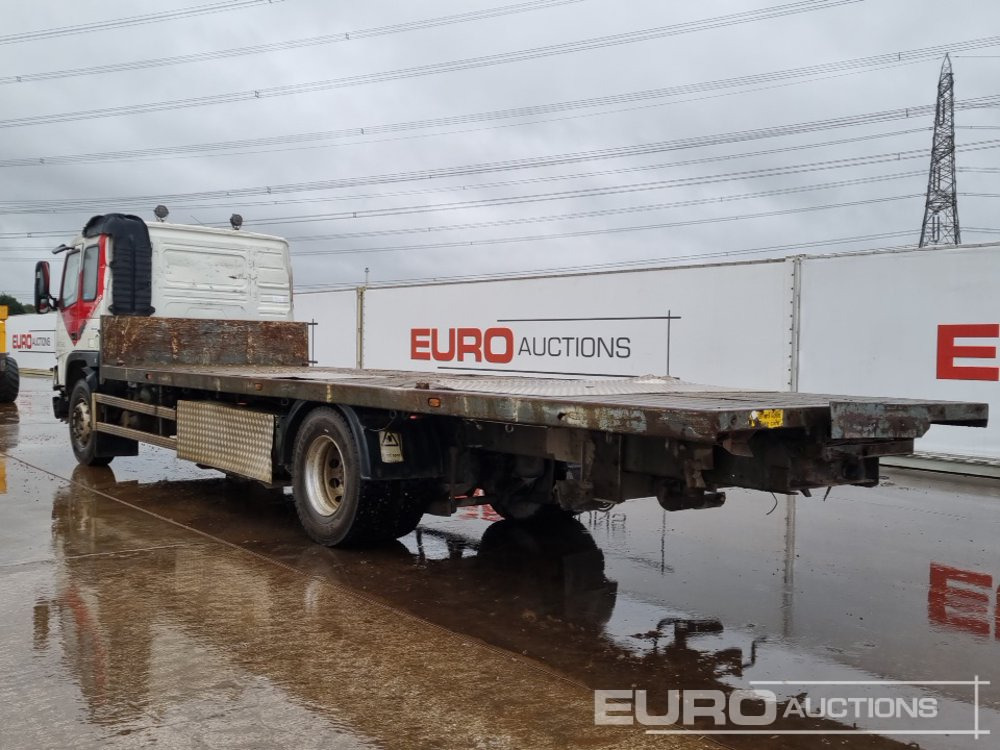 2001 Volvo FM12 - Dropside/ Flatbed truck: picture 3 2001 Volvo FM12 - Dropside/ Flatbed truck: picture 3