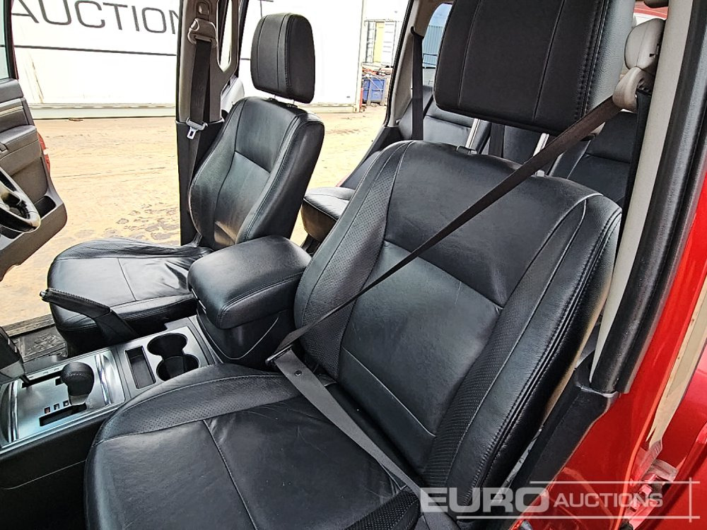 SUV 2008 Mitsubishi Shogun: picture 26