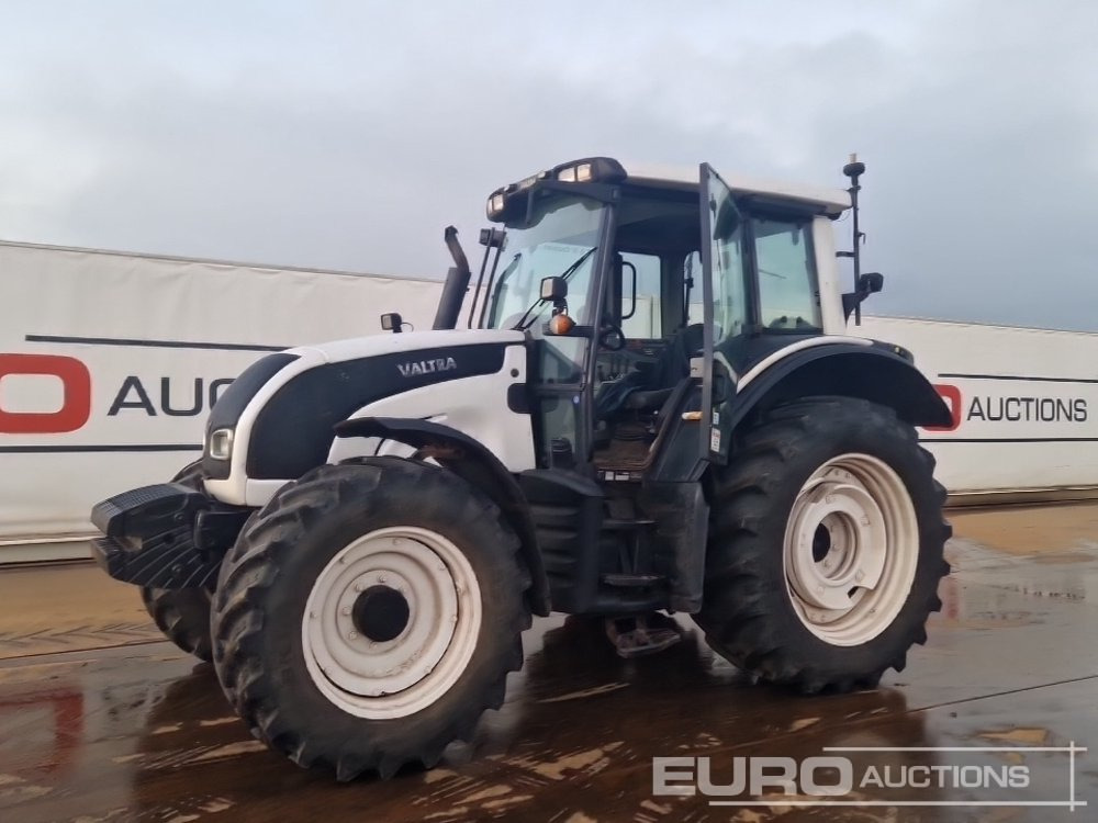 2011 Valtra N121 - Farm tractor: picture 1 2011 Valtra N121 - Farm tractor: picture 1