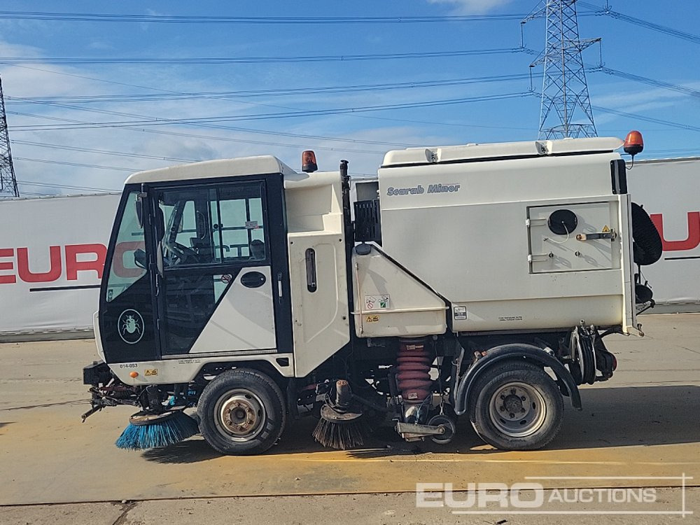 2012 Scarab 4x2 Road Sweeper, Reverse Camera, A/C - Road sweeper: picture 2 2012 Scarab 4x2 Road Sweeper, Reverse Camera, A/C - Road sweeper: picture 2