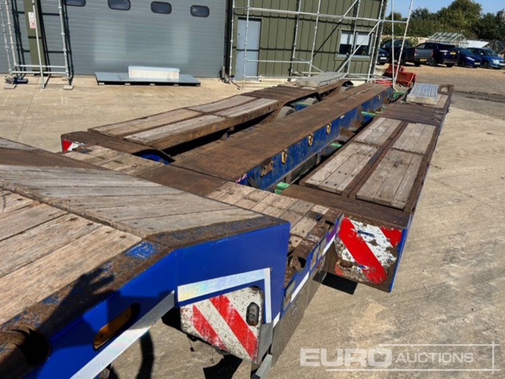 2015 Cheiftain Tri Axle Extenable Low Loader Trailer - Low loader semi-trailer: picture 2 2015 Cheiftain Tri Axle Extenable Low Loader Trailer - Low loader semi-trailer: picture 2