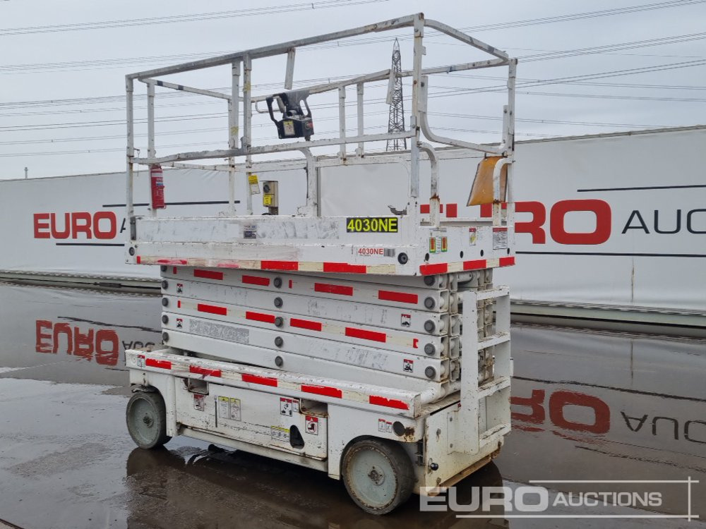 2015 Haulotte Compact 14 - Aerial platform: picture 3 2015 Haulotte Compact 14 - Aerial platform: picture 3