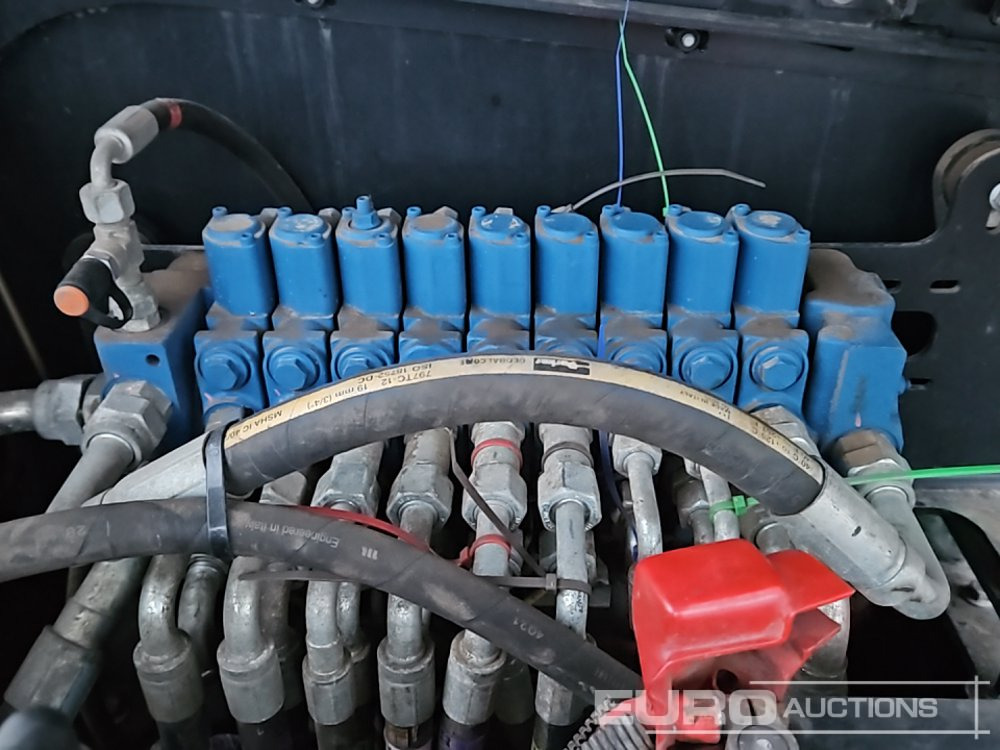 Mini excavator 2015 JCB 86C-1: picture 47