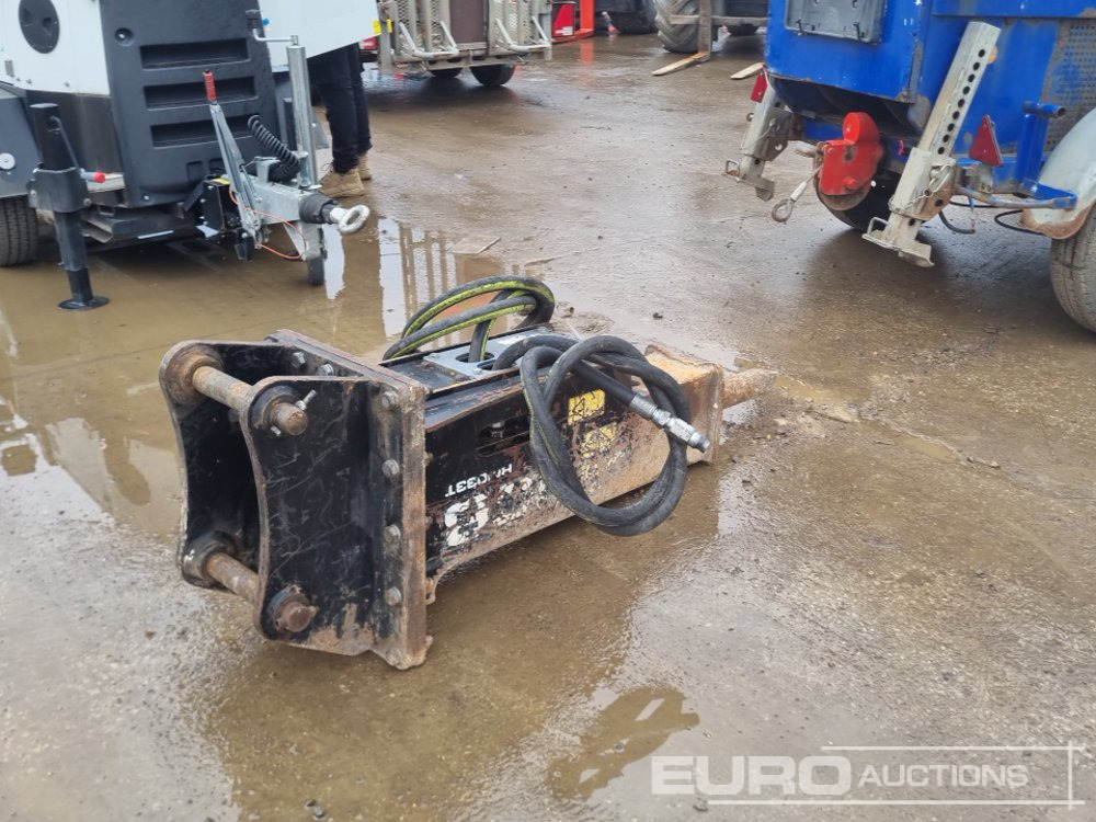 2017 JCB Hydraulic Breaker 45mm Pin to suit 4-6 Ton Excavator - Hydraulic hammer: picture 3 2017 JCB Hydraulic Breaker 45mm Pin to suit 4-6 Ton Excavator - Hydraulic hammer: picture 3