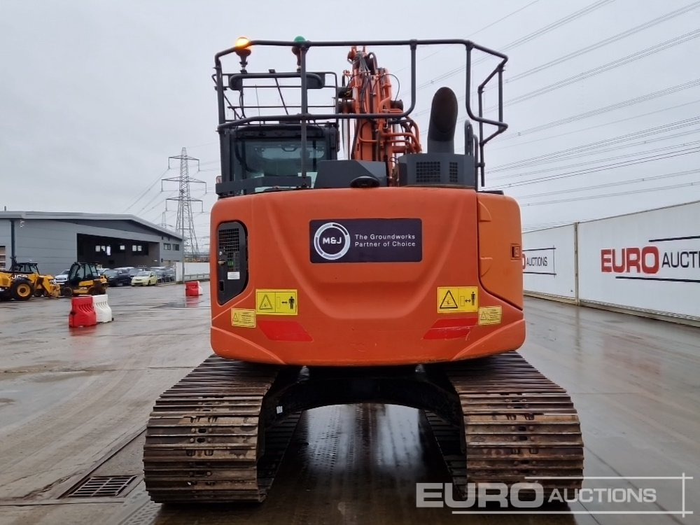 2019 Hitachi ZX135US-6 - Crawler excavator: picture 4 2019 Hitachi ZX135US-6 - Crawler excavator: picture 4