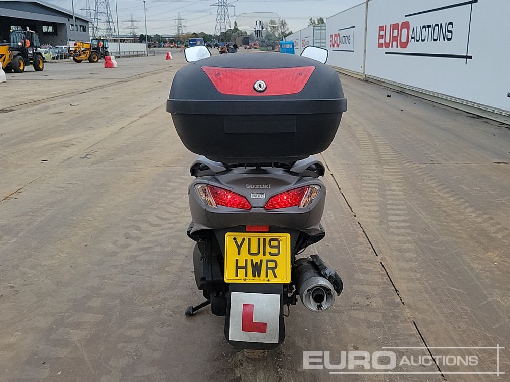 2019 Suzuki Burgman - Motorcycle: picture 4 2019 Suzuki Burgman - Motorcycle: picture 4