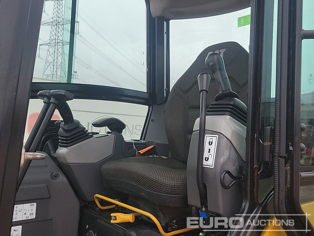 Mini excavator 2021 CAT 302.7CR: picture 42