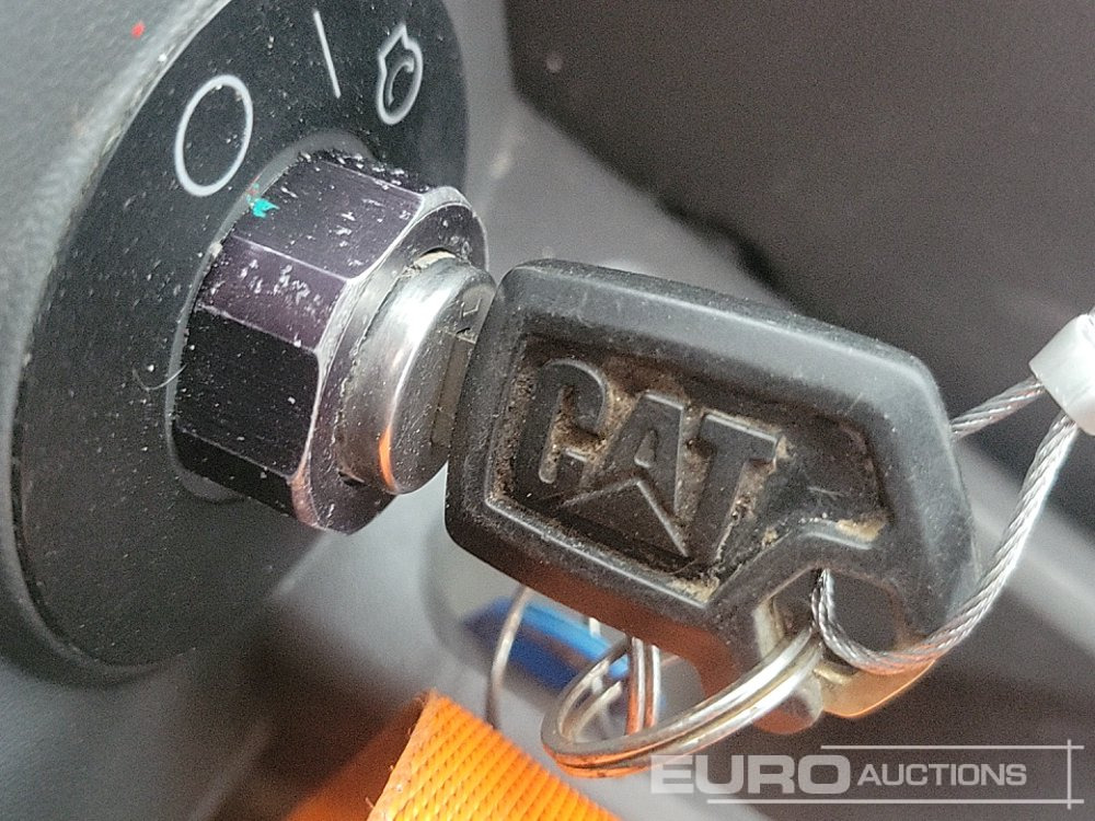 Mini excavator 2021 CAT 302.7CR: picture 49