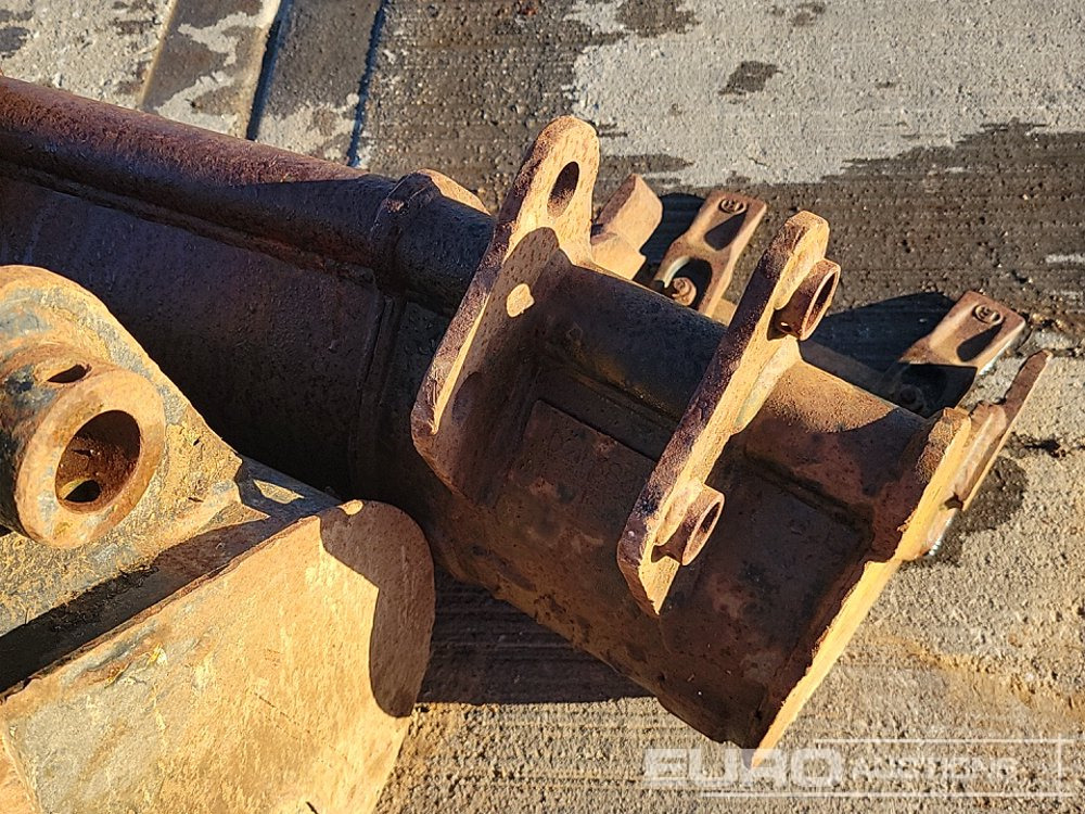 Bucket 36", 30", 30" Ditching, 12", 12", 10" Digging Bucket 25-35mm Pin to suit Mini Excavator: picture 20 Bucket 36", 30", 30" Ditching, 12", 12", 10" Digging Bucket 25-35mm Pin to suit Mini Excavator: picture 20