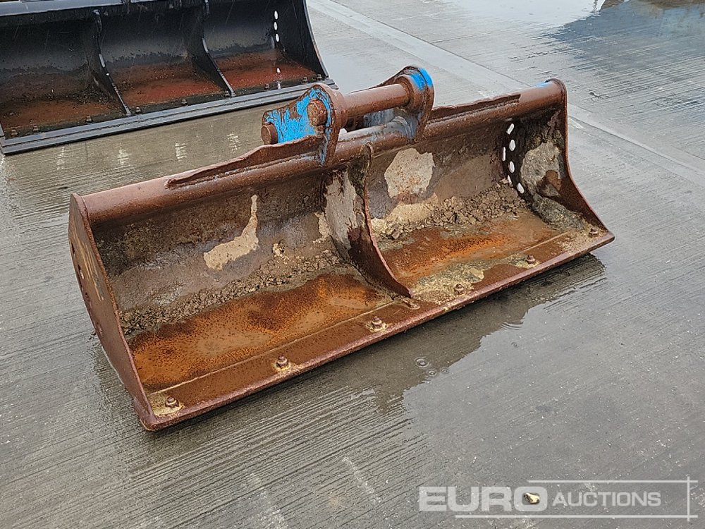 Bucket 60" Ditching Bucket 60mm Pin to suit 10 Ton Excavator: picture 7 Bucket 60" Ditching Bucket 60mm Pin to suit 10 Ton Excavator: picture 7