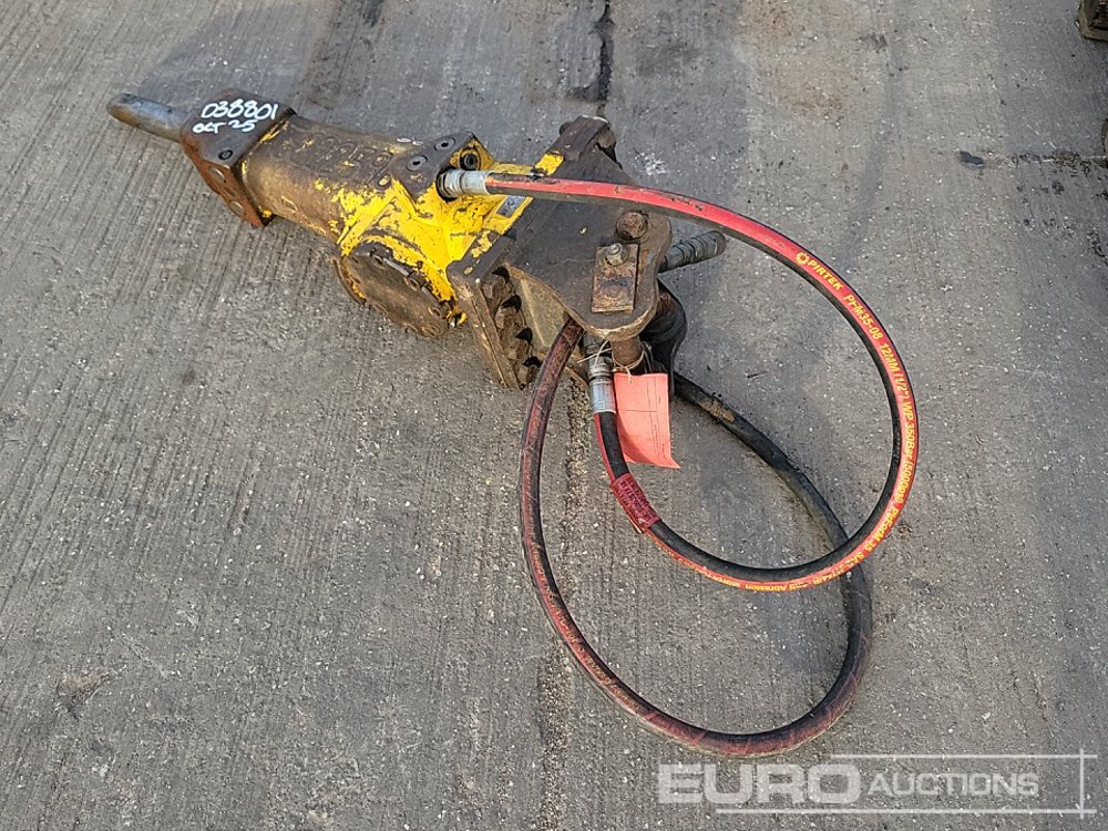Atlas Copco SB102 - Hydraulic hammer: picture 3 Atlas Copco SB102 - Hydraulic hammer: picture 3