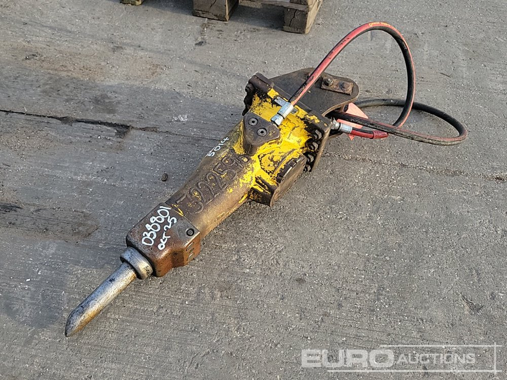 Atlas Copco SB102 - Hydraulic hammer: picture 1 Atlas Copco SB102 - Hydraulic hammer: picture 1