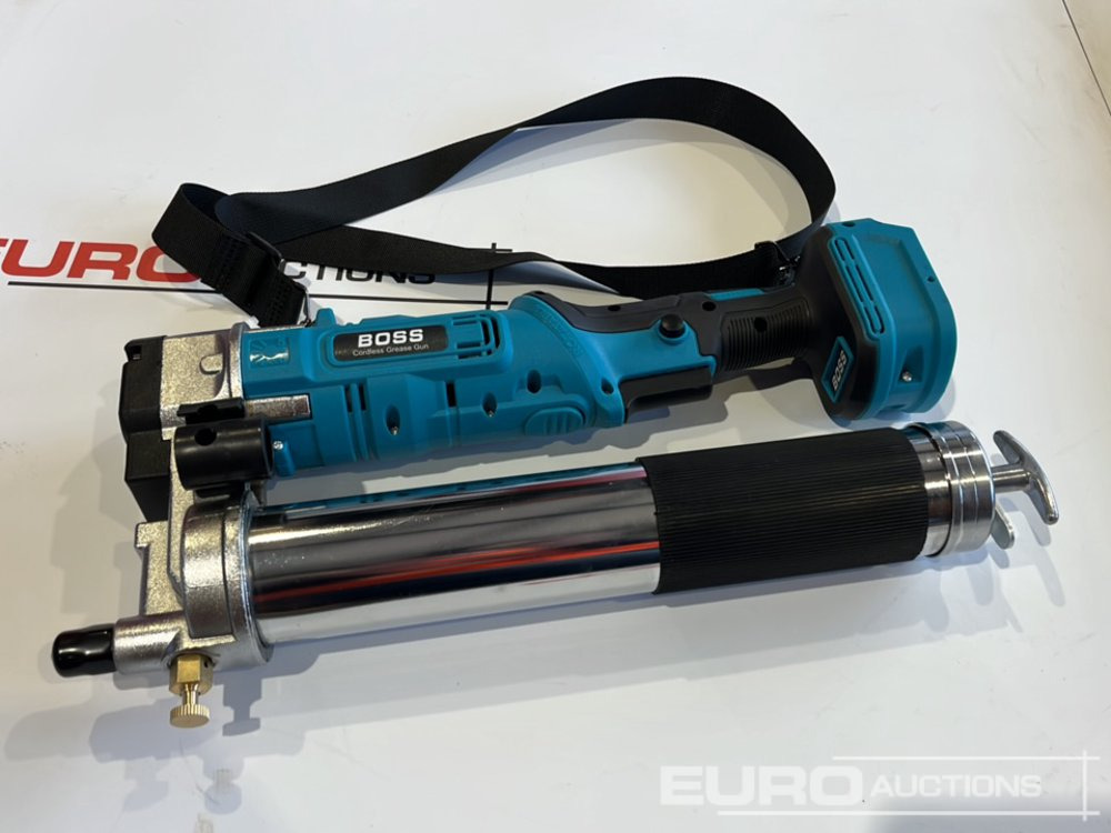 Construction equipment Boss 21 Volt Lithium Battery Cordless Grease Gun, 2 Batteries, Charger, Case, Shoulder Strap, Extension Pieces and Fittings: picture 10