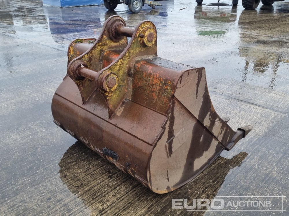 CAT 48" Digging Bucket 65mm Pin to suit 13 Ton Excavator - Bucket: picture 5 CAT 48" Digging Bucket 65mm Pin to suit 13 Ton Excavator - Bucket: picture 5