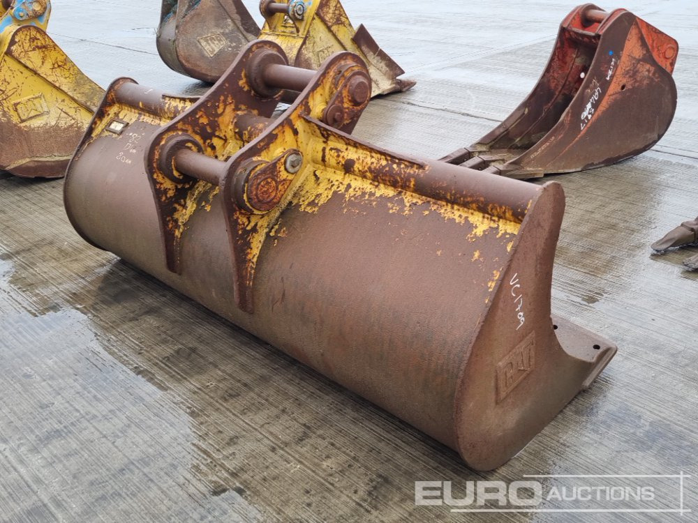 CAT 84" Ditching Bucket 80mm Pin to suit 20 Ton Excavator - Bucket: picture 5 CAT 84" Ditching Bucket 80mm Pin to suit 20 Ton Excavator - Bucket: picture 5