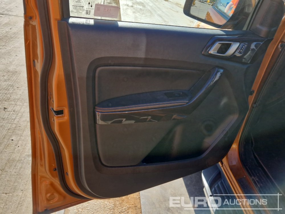 Pickup truck Ford Ranger Wildtrack: picture 31