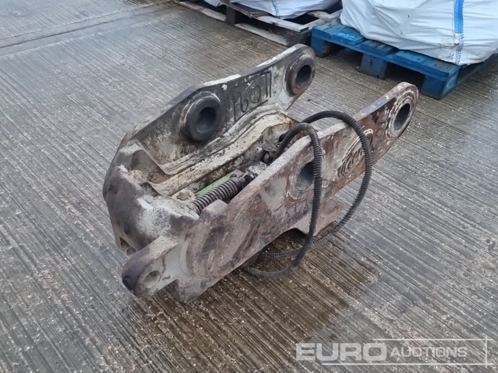 Geith Hydraulic Double Lock Quick Hitch 80mm Pin to suit 20 Ton Excavator - Quick coupler: picture 5 Geith Hydraulic Double Lock Quick Hitch 80mm Pin to suit 20 Ton Excavator - Quick coupler: picture 5