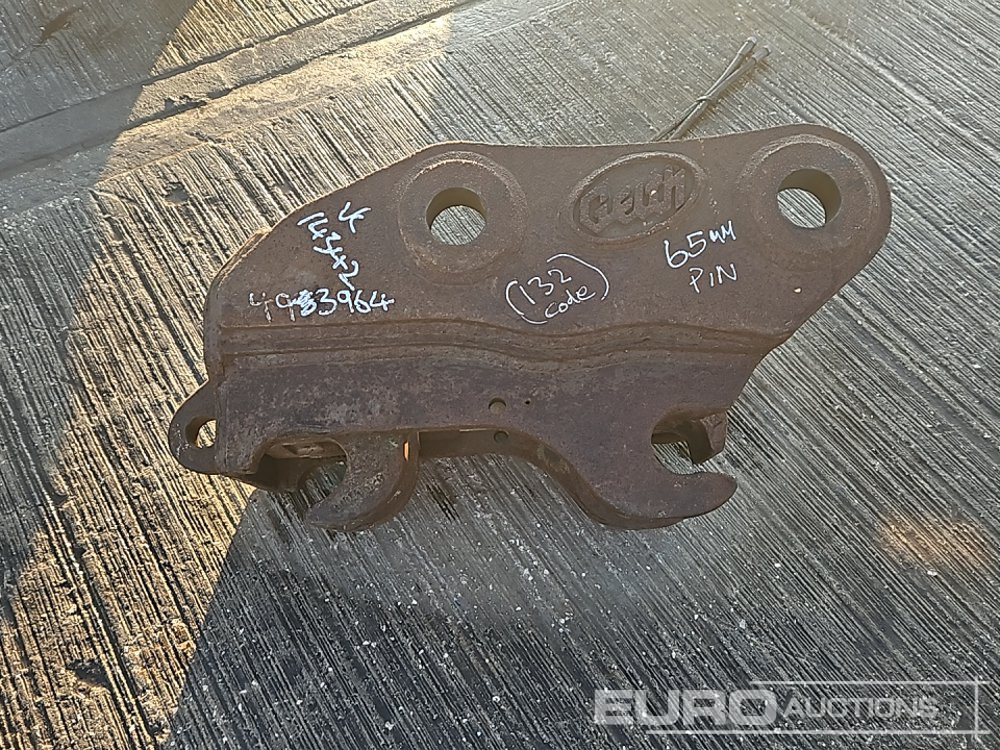 Geith Hydraulic QH 65mm Pin to suit 13 Ton Excavator - Quick coupler: picture 3 Geith Hydraulic QH 65mm Pin to suit 13 Ton Excavator - Quick coupler: picture 3