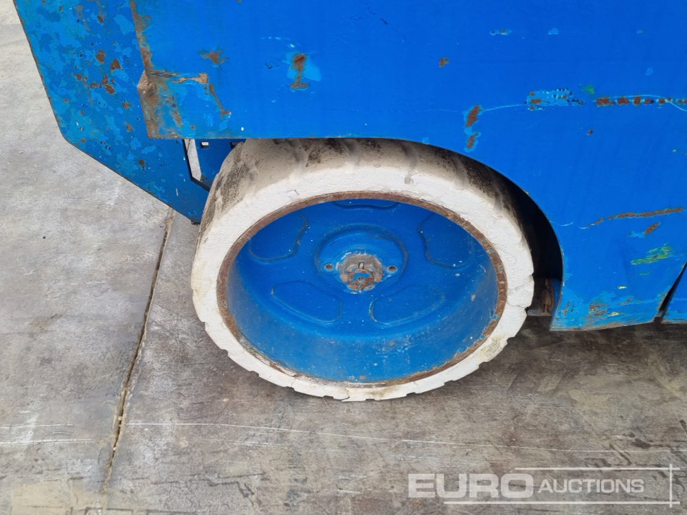 Aerial platform Genie GS2632: picture 12