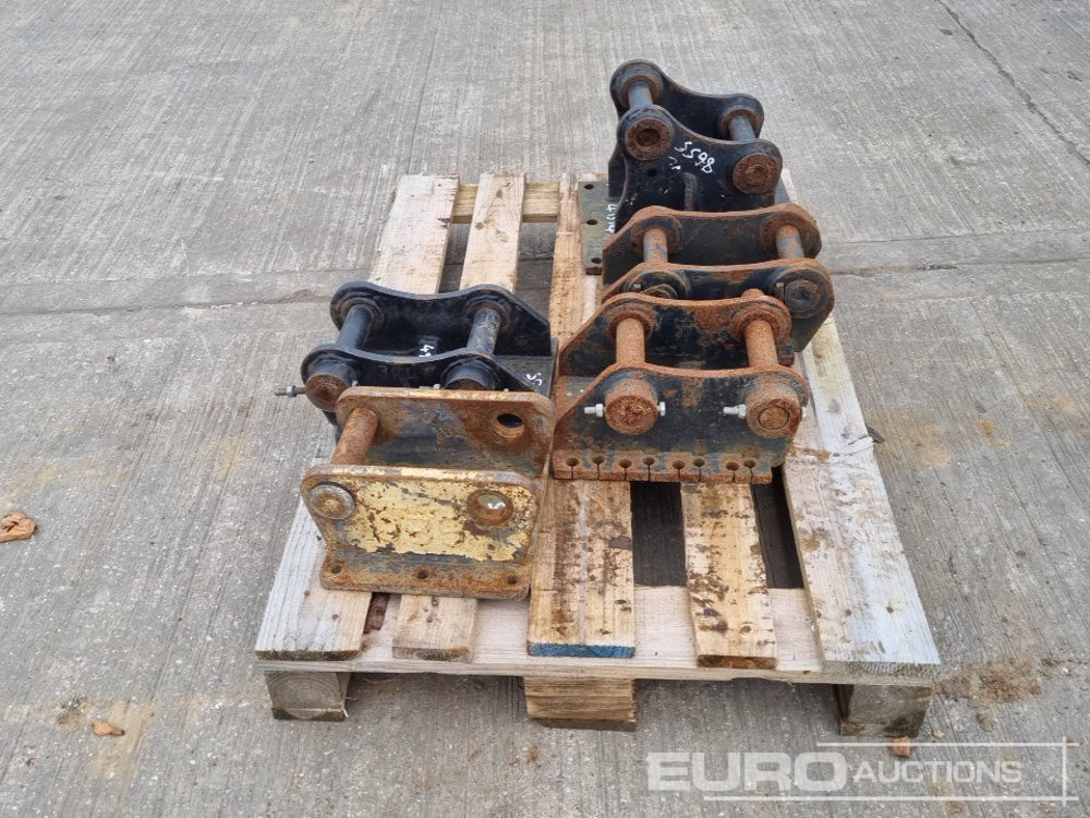Headstock 40mm Pin to suit Mini Excavator (5 of) - Hydraulic hammer: picture 2 Headstock 40mm Pin to suit Mini Excavator (5 of) - Hydraulic hammer: picture 2