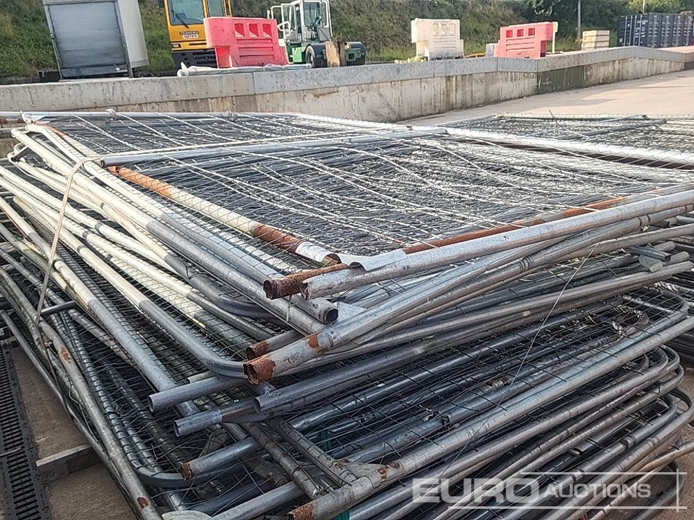 Heras Fencing Panels (Approx 35 of) - Construction equipment: picture 3 Heras Fencing Panels (Approx 35 of) - Construction equipment: picture 3