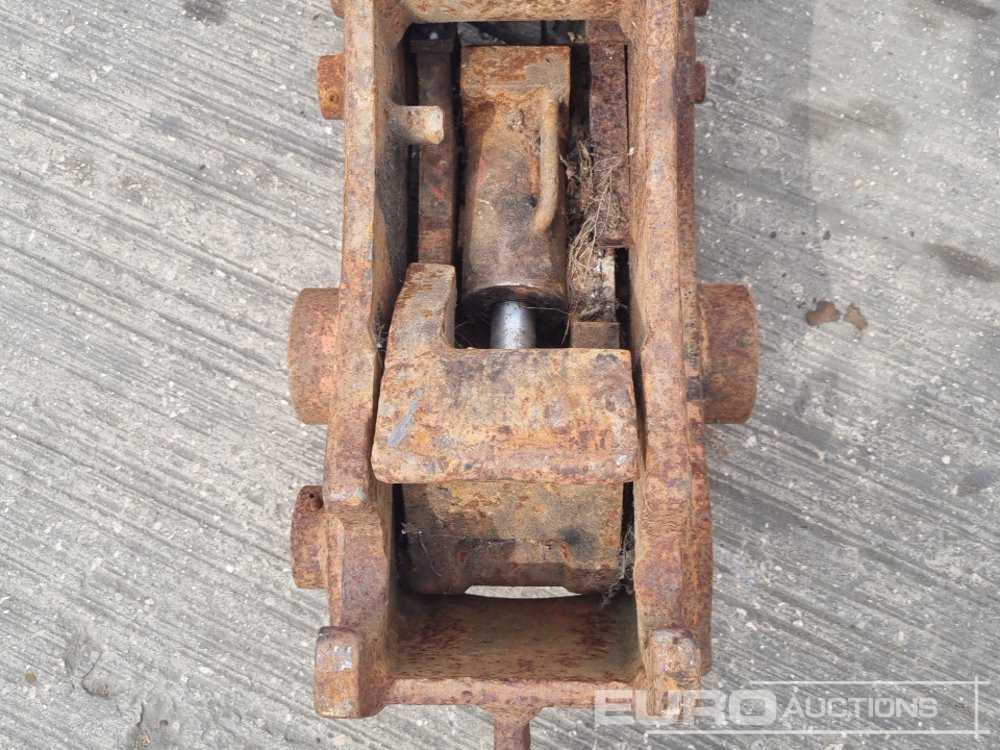 Hydraulic QH 45mm Pin to suit 4-6 Ton Excavator - Quick coupler: picture 5 Hydraulic QH 45mm Pin to suit 4-6 Ton Excavator - Quick coupler: picture 5