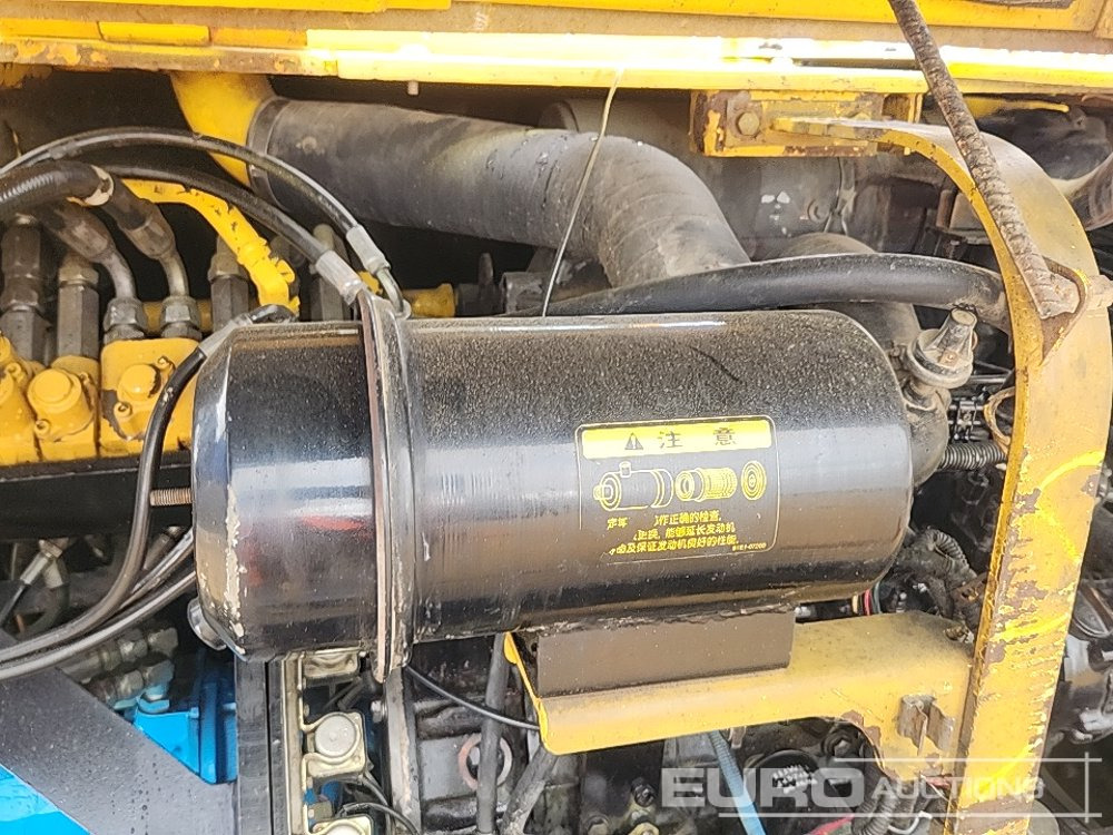 Mini excavator Hyundai R55-7: picture 31