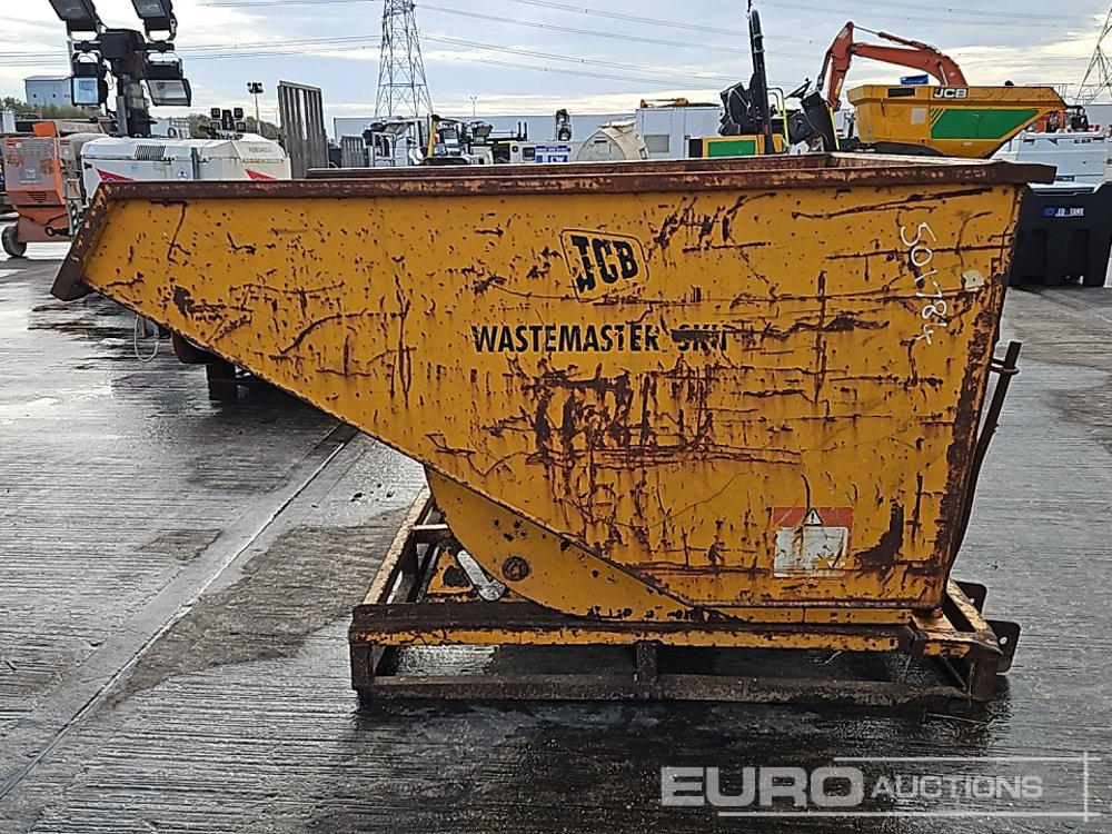 JCB Tipping Skip to suit Forklift - Tipping skip: picture 2 JCB Tipping Skip to suit Forklift - Tipping skip: picture 2