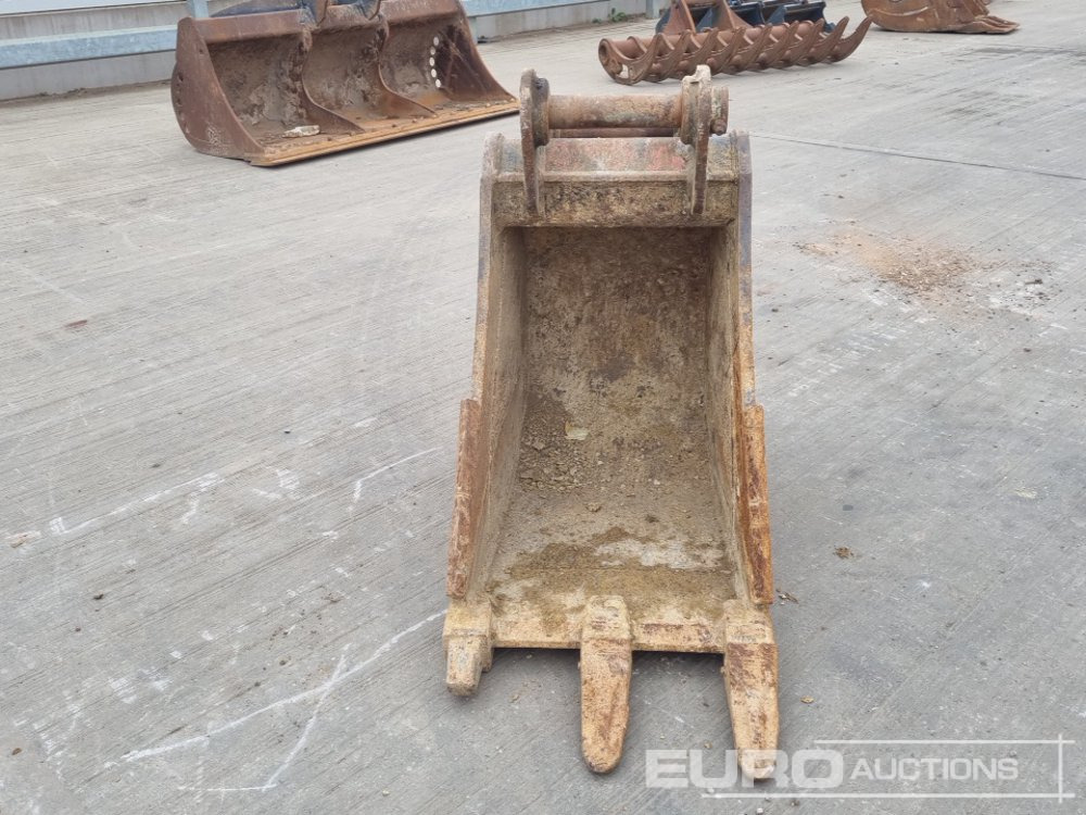 Bucket Strickland 24" Digging Bucket 65mm Pin to suit 13 Ton Excavator: picture 8