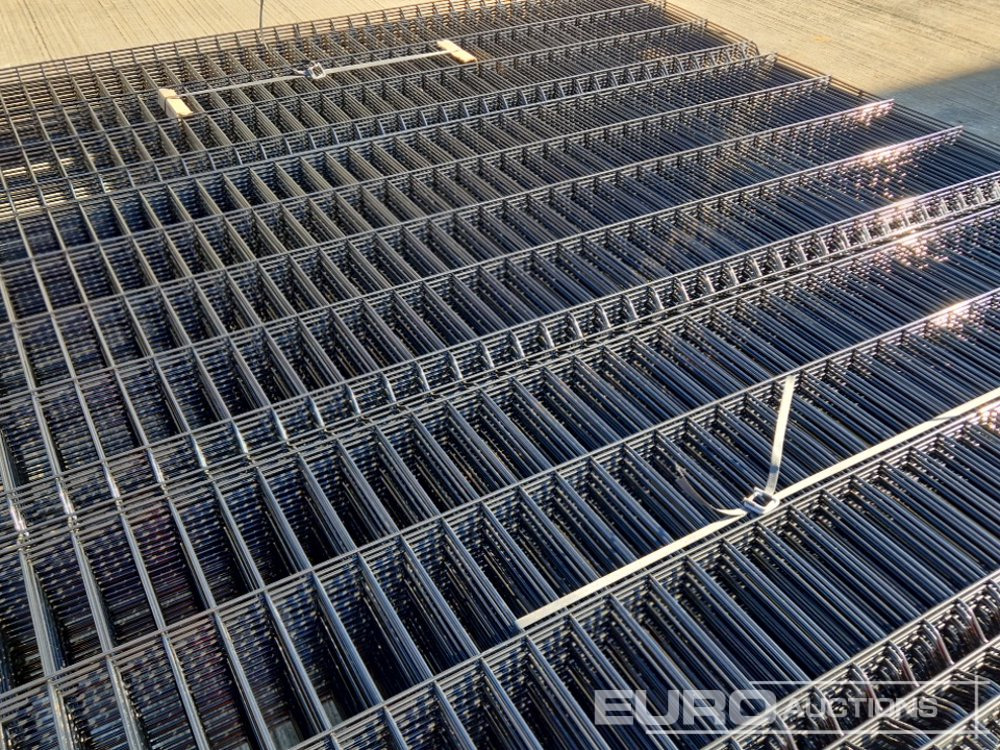 Construction equipment Unused Galvanised & Powder Coated Heavy Duty (5mm) Wire Mesh Fencing, 25 x H2.4m x W2.2m Panels, 26 x 60mm x 60mm x3m Posts, with Fittings (Black): picture 11