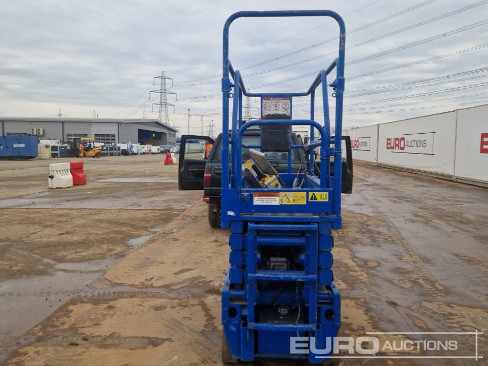 Upright MX-19 - Scissor lift: picture 4 Upright MX-19 - Scissor lift: picture 4