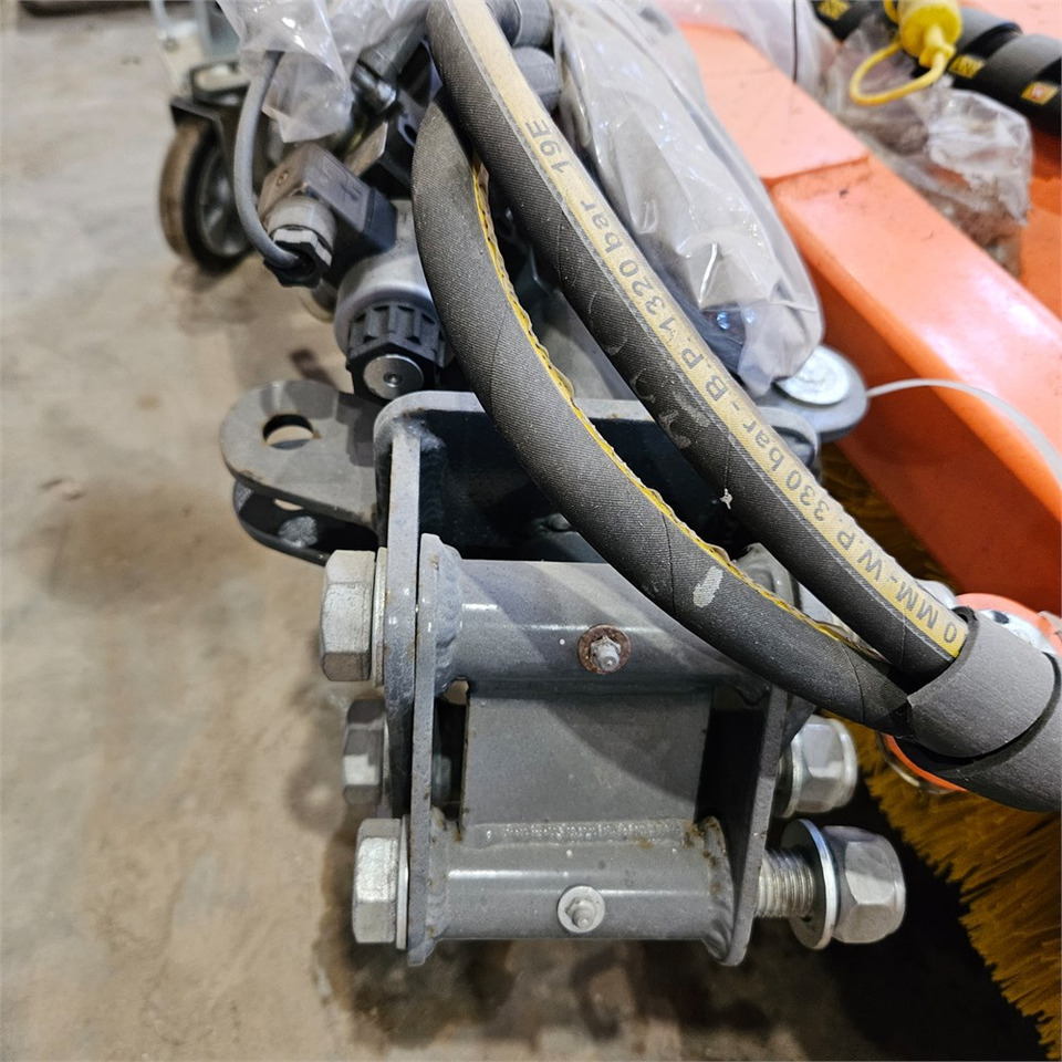BM ZE150 - Broom: picture 4 BM ZE150 - Broom: picture 4