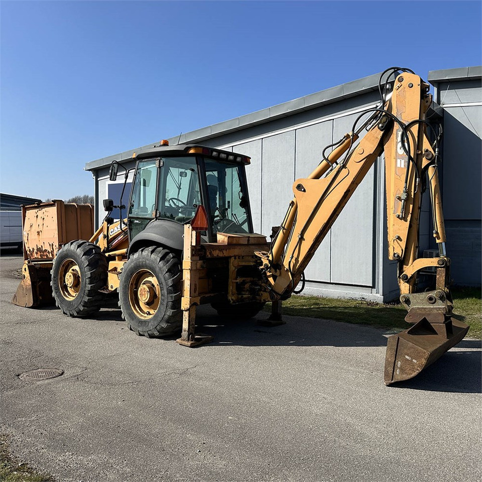 Case 695SM-4PS - Backhoe loader: picture 5 Case 695SM-4PS - Backhoe loader: picture 5