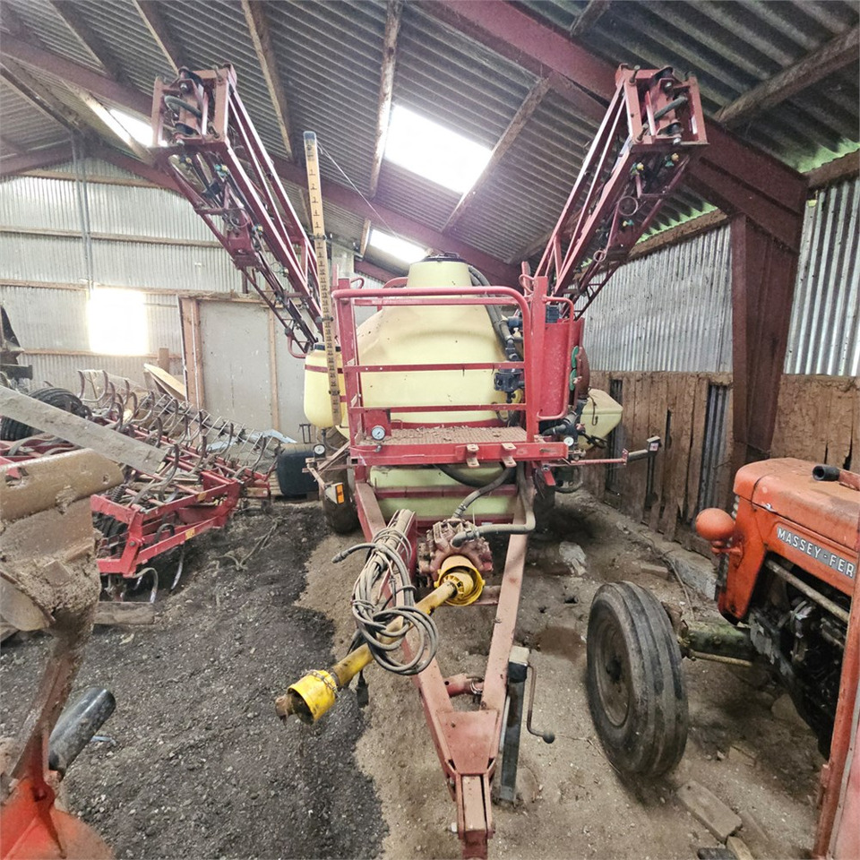 Hardi CM2 Commander 2.800 l - Sprayer: picture 2 Hardi CM2 Commander 2.800 l - Sprayer: picture 2