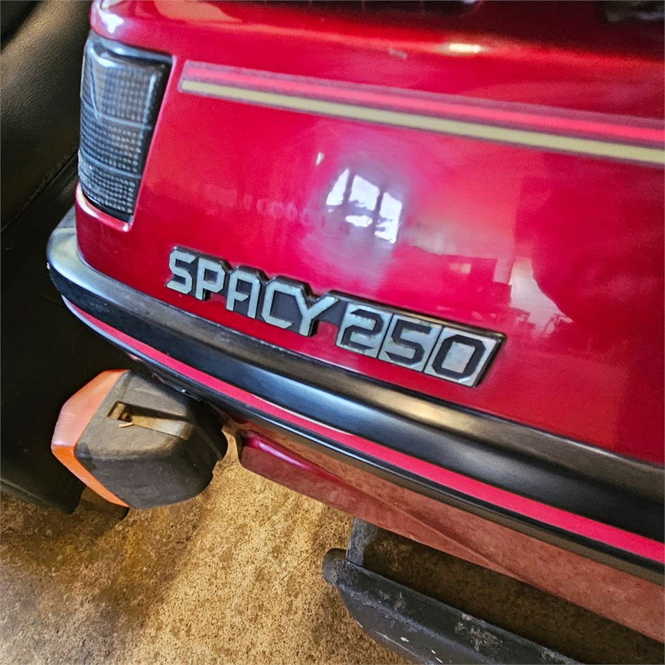 Motorcycle Honda 250 Spacy: picture 9