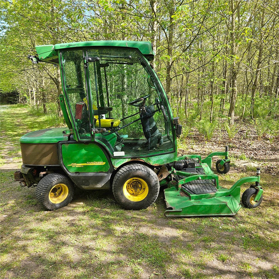 John Deere 1565 Series II 4WD - Garden mower: picture 5 John Deere 1565 Series II 4WD - Garden mower: picture 5
