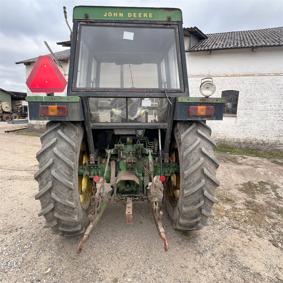 Farm tractor John Deere 2140: picture 11