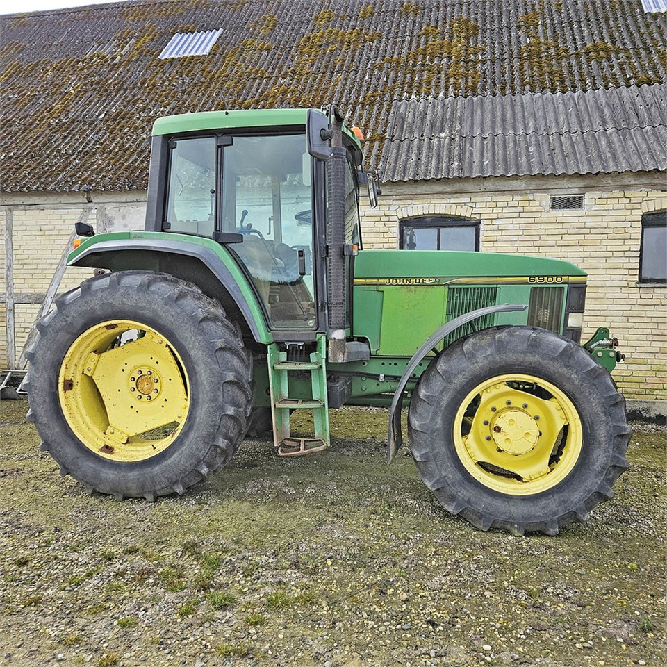 John Deere 6900 - Farm tractor: picture 2 John Deere 6900 - Farm tractor: picture 2