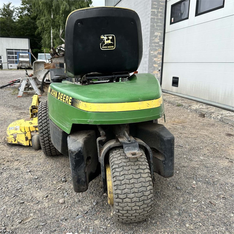 John Deere F525 FM - Garden mower: picture 4 John Deere F525 FM - Garden mower: picture 4